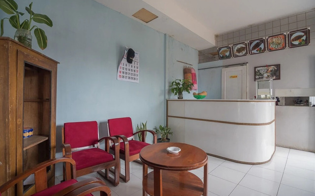 Saung Katineung by Reddoorz