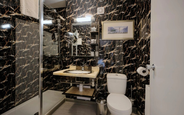 Muthu Fort William Hotel