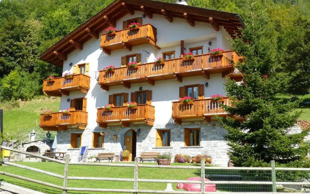 Residence Fior di Roccia