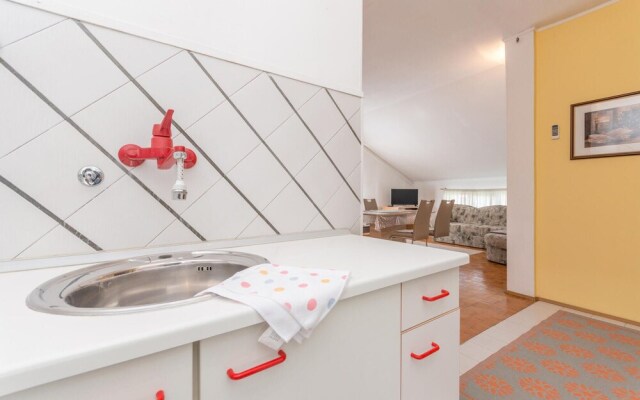 Amazing Home in Zadar With Wifi and 2 Bedrooms
