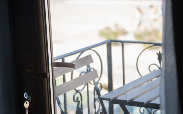 Assos Kadırga Otel