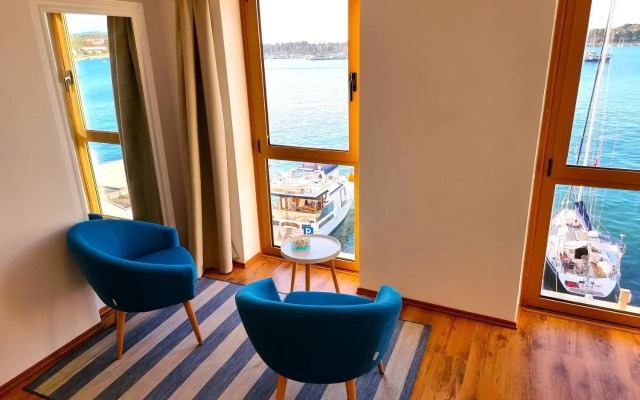 Umag apartment center seafront seaview old town 2