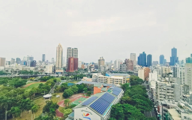 Holiday Inn Express Kaohsiung Love River by IHG