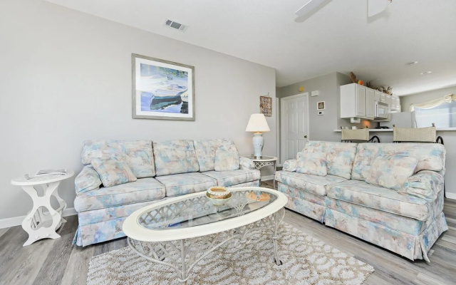 Spacious Condo with Private Patio - Charming Family Retreat