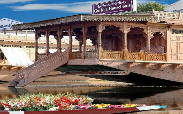 WelcomHeritage Gurkha Houseboats