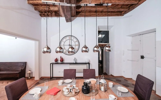 Regal Home in Trastevere