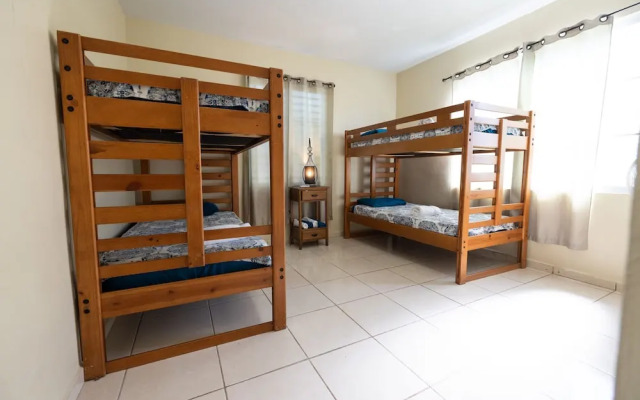 Colinas del Atlantico Vacational House 2nd Floor