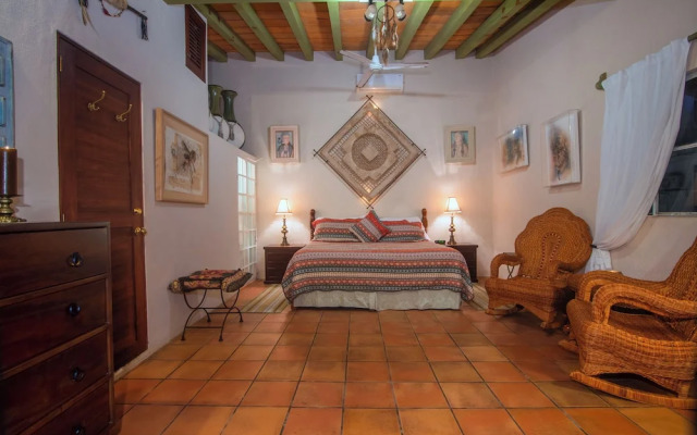 Casa Romance Escondido