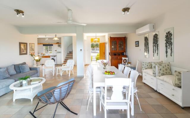 Sirina Waterfront House