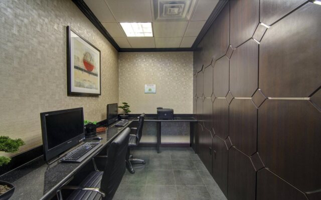 Holiday Inn Arlington NE-Rangers Ballpark by IHG