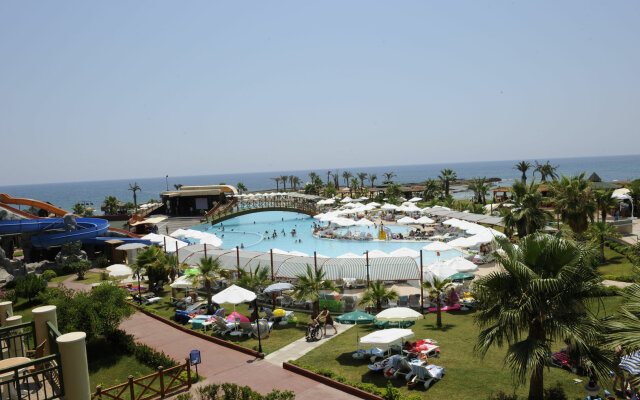 Oz Hotels İncekum Beach Resort