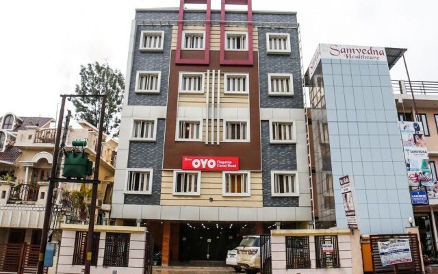 OYO Flagship 111 Canal Road