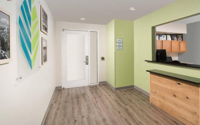 Woodspring Suites Ogden