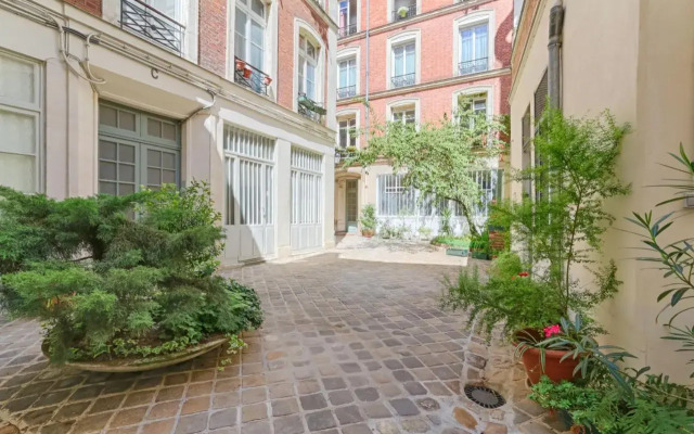 Splendid Parisian Flat 5P - Montorgueil