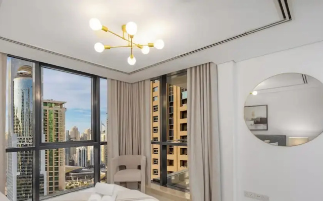 LUX The JLT Gold Crest Suite