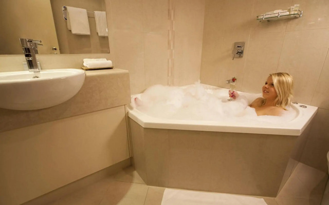 Best Western Plus Travel Inn Hotel