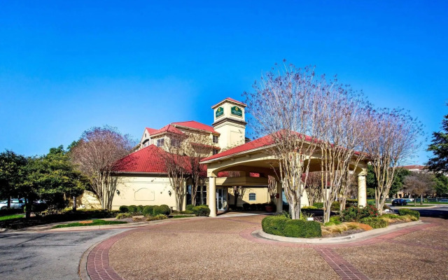 La Quinta Inn And Suites By Wyndham Austin Southwest