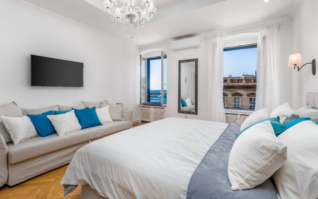 Luxury Apartment Karolina Riva