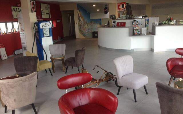 Brit Hotel Montargis