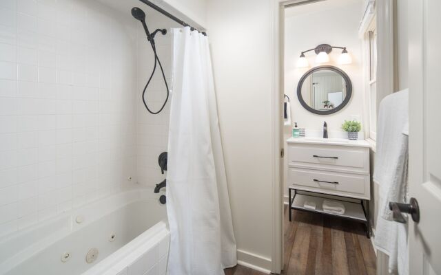 The Victorian Inn Blowing Rock