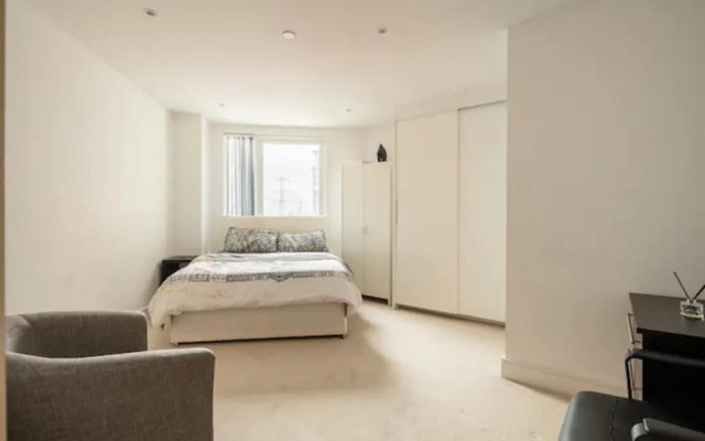 Stunning 1-bed Apartment in London Royal Excel