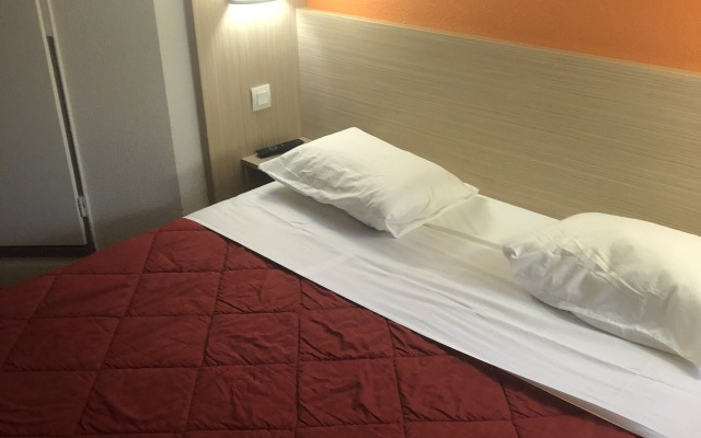 Hotel Premiere Classe Marne La Vallee - Saint Thibault Des Vignes