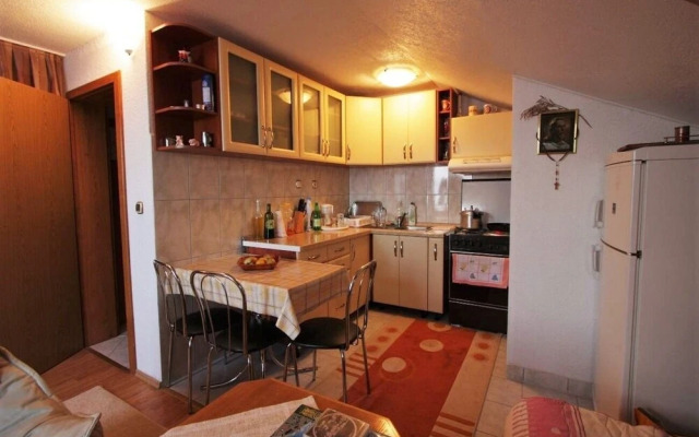 Šera - 50 m From Beach - A3