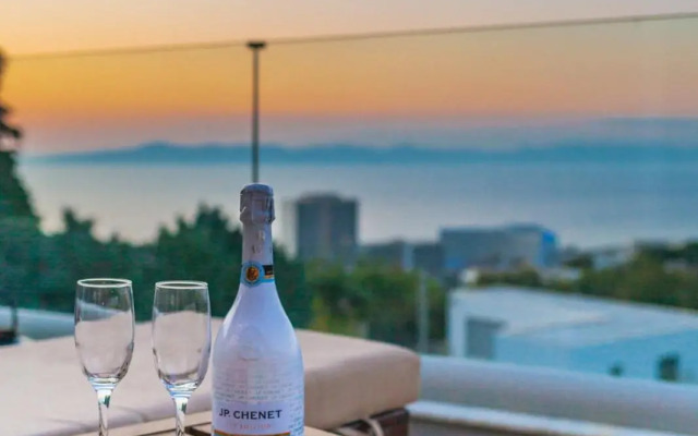 FlyViewFlatsGOLD PrivateHotTub with SeaView