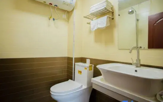 Wuchang Baoli Business Hotel