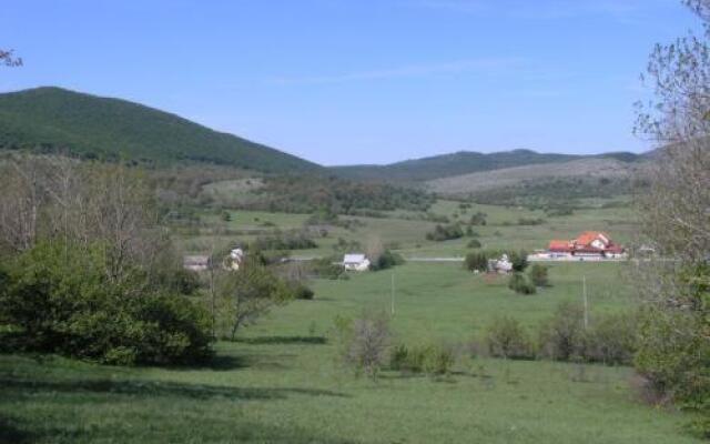 Guest accommodation Licka Kapa