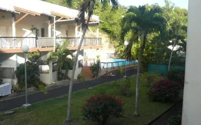 Studio dans résidence privée avec piscine