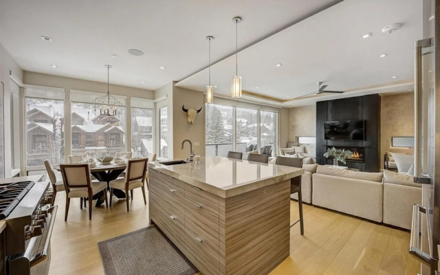 Coopers Collection 17 - Main Street Retreat