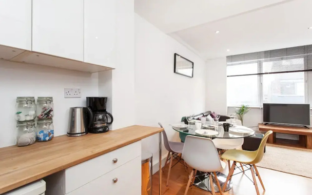 Spacious Apartment Berwick St &Oxford St