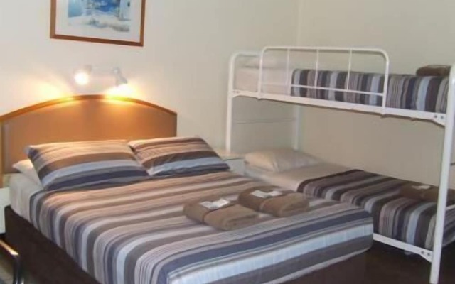 Aquarius Motel Belmont