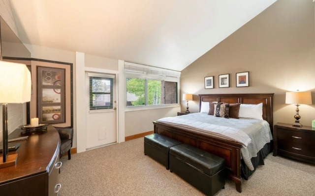 Steps to Ski Trails! Stay at Park Avenue 256 w/ Hot Tub & Pool