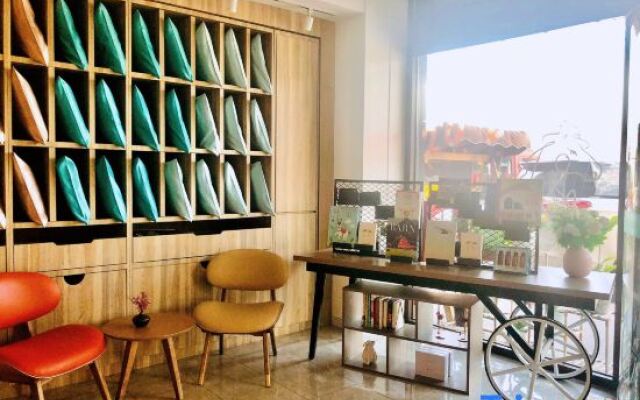 Hanting Hotel Beijing Capital International Airport