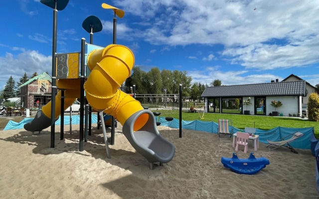 Cottage in Sianozety Near the Beach