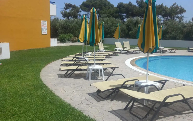 Manolis Studios