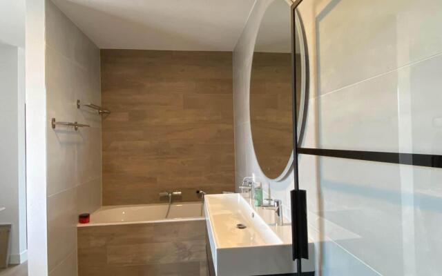 Majestic Villa in Zeewolde With Garden