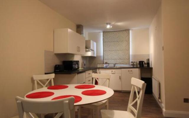 Salisbury Renovated Apartment