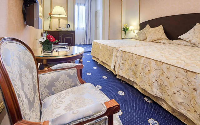 Hotel Roger de Lluria Barcelona