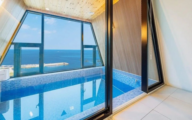 M Stay Pool Villa