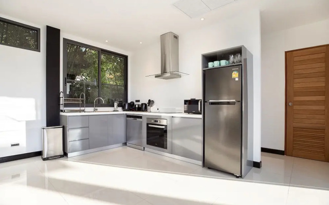 Stylish Salt Pool Villa Sunset Garden 5