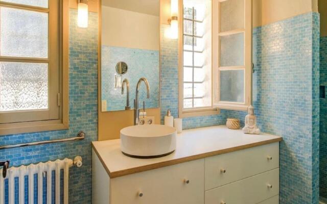 Villa in Cavalaire With Sea View & Pool