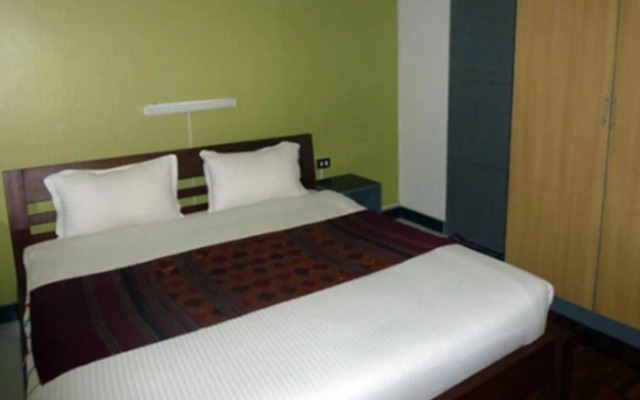 New iHouse Hotel - Hostel