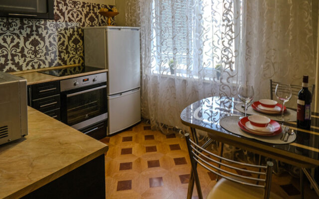 Crystal Apartments on Avenue Kuzbasskij, bld.6 a