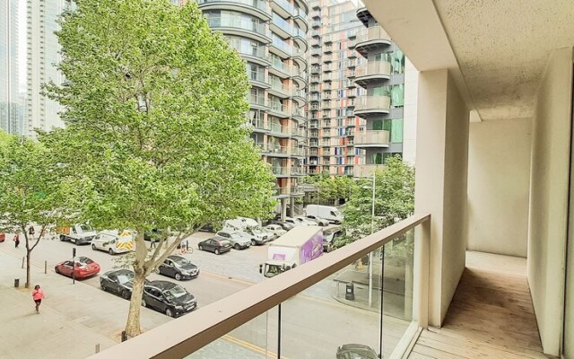 Impeccable 2-bed Apartment in London