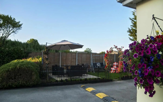 Hillview House
