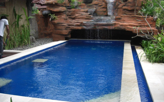 Aahh Bali Bed and Breakfast