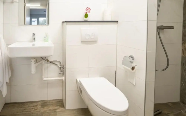 Beautiful Apartment Near Recreational Facility